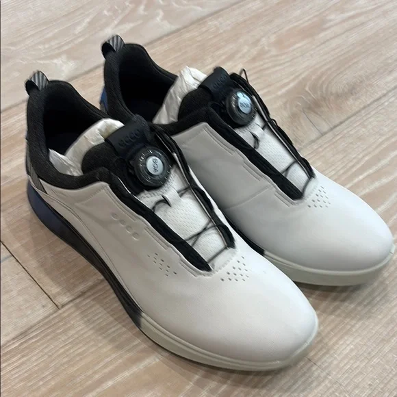 ECCO Men's White and Black Shoes - Picture 4 of 6